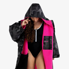 Dryrobe Advance Long Sleeve, Black Camo Pink